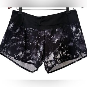 Lululemon Run Times Short IV – Dusk Dye White/Black (Size 8)